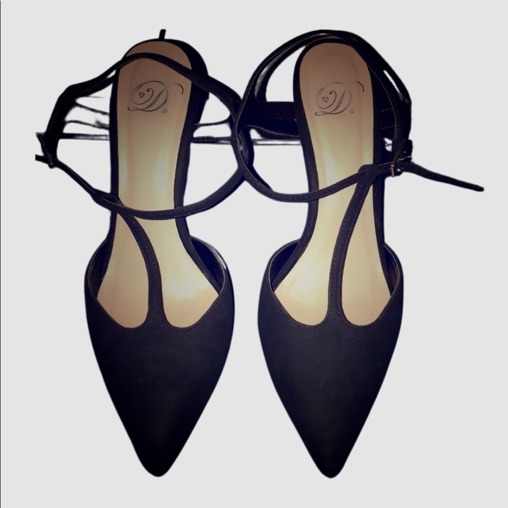 Black strappy pumps